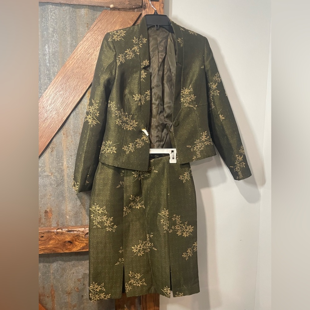 Women’s skirted business suit.